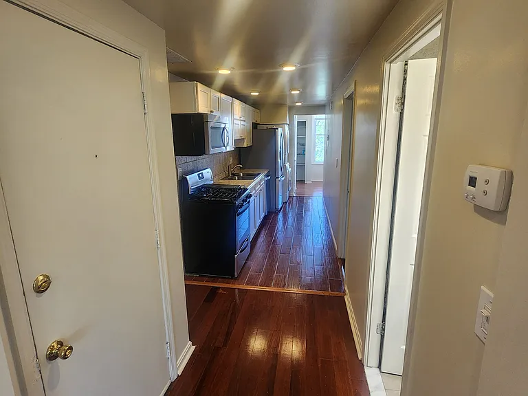 953 Randolph St NW #D — Photo 5