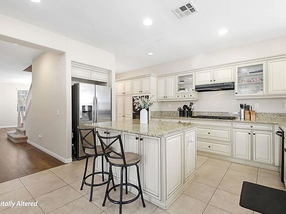 2nd image of 1025 Boulder Pl
