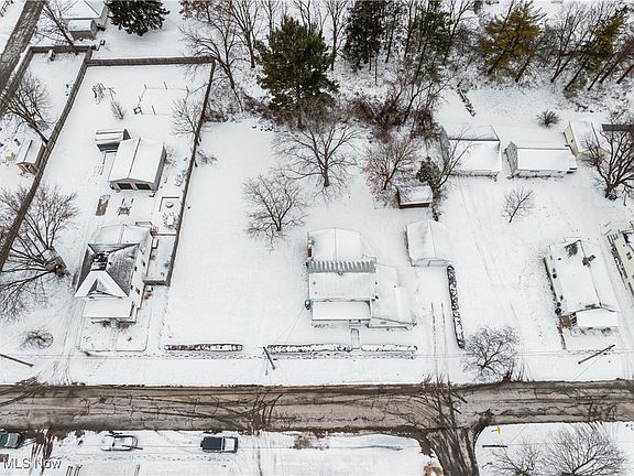 3rd image of 1218 Myers Ave