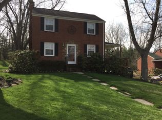 8535 Winchester Dr, Pittsburgh, PA