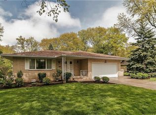 941 E Dartmoor Ave, Seven Hills, OH