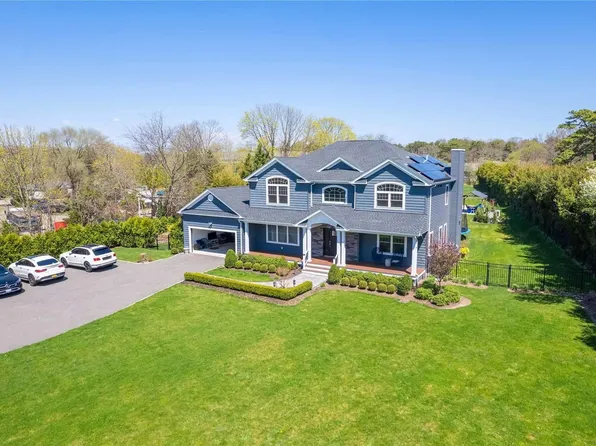 172 Old South Path, Melville, NY 11747