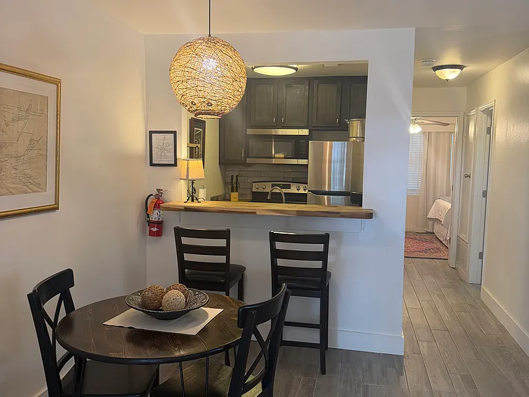 1015 Lafontaine Ave #A — Photo 13