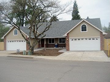2nd image of 804 E Chadwick Ave