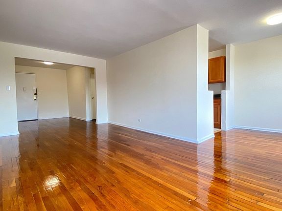 5th image of 37-17 Bowne St #5K