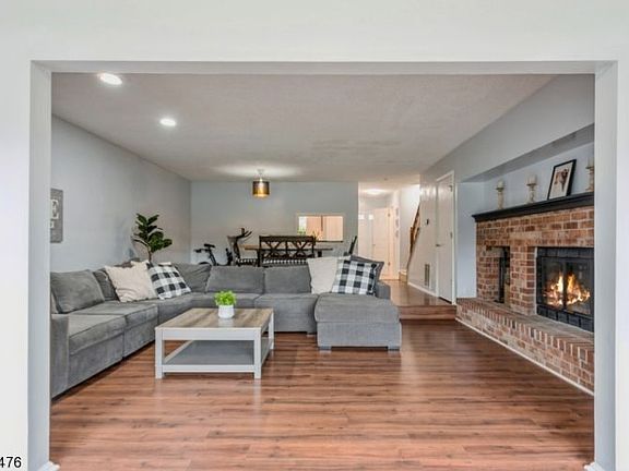 3rd image of 1403 Doolittle Dr #1403