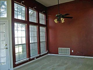 2nd image of 1003 Essex Dr