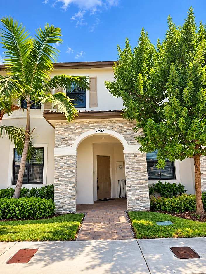 3 bed, 2.5 bath, 1612 sqft, $2,550 — Photo 1