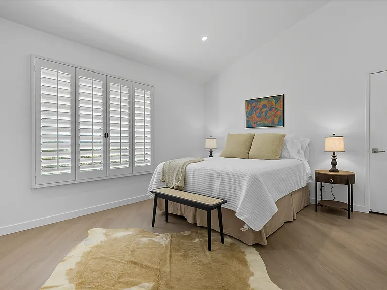 54960 Shoal Crk — Photo 14