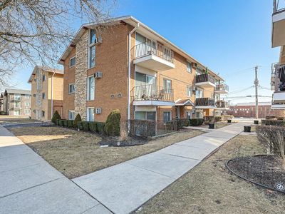 6111 W 64th Pl APT 2, Chicago, IL, 60638