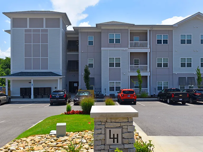 Lofts at Hillson — Photo 14