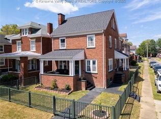 1122 10th Ave, Huntington, WV 25701