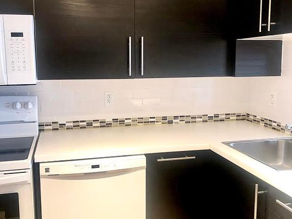 5th image of 1470 NE 123rd St APT 710