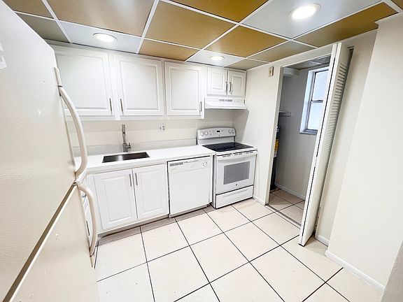 2nd image of 7801 Colony Cir S #10-201