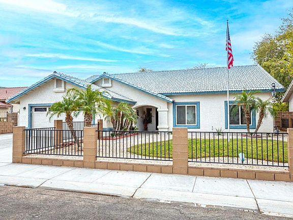 2nd image of 10571 E 38th Pl