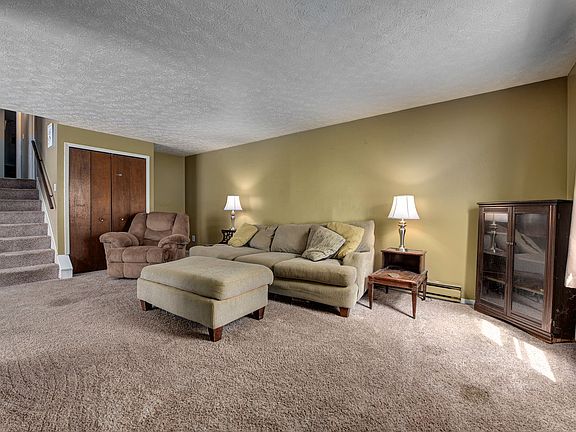 4th image of 10384 Westwood Ave