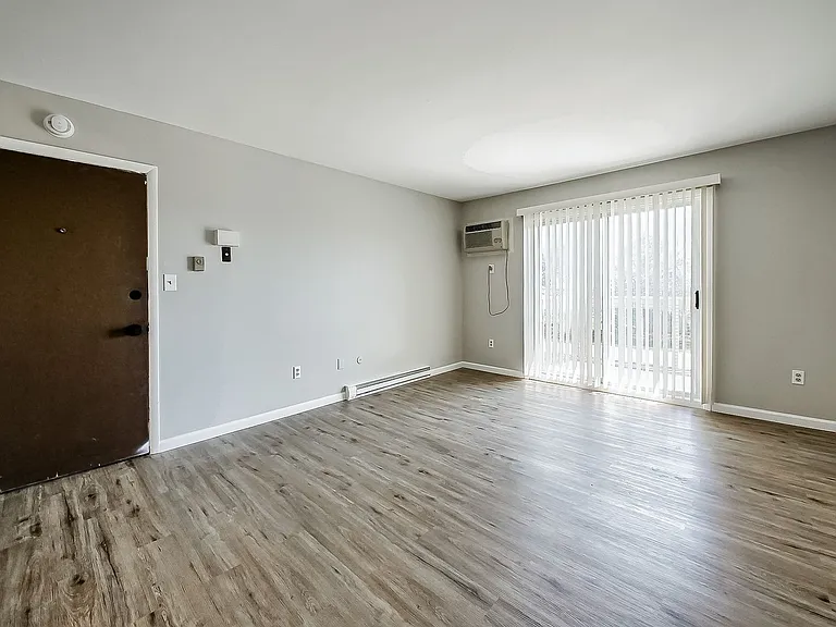 125 East Van Riper Road — Photo 9