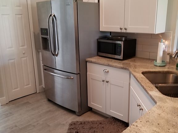 5th image of 2421 Juniper Dr