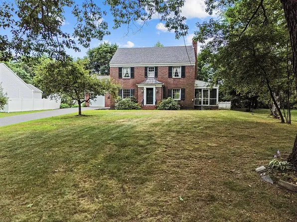 118 Mayflower Hill Drive, Waterville, ME 04901