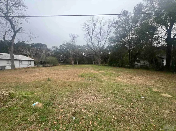 3518 N South St, Pensacola, FL 32505