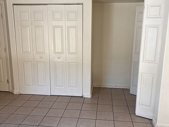 3rd image of 2536 N Corinthian Garden Dr Unit 4