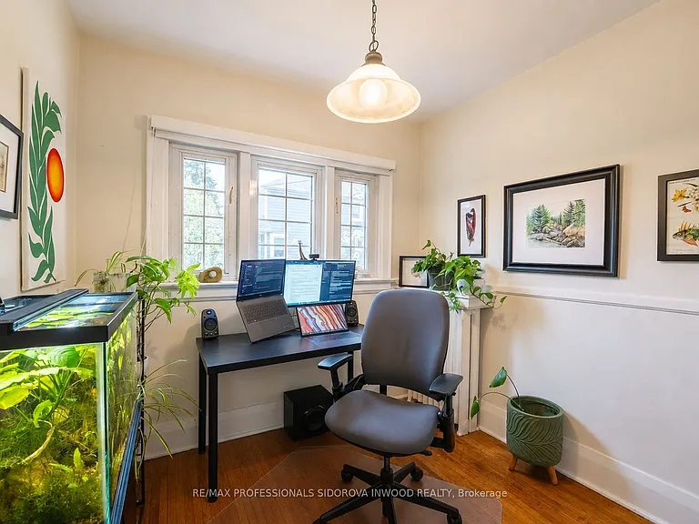 112 Clendenan Ave — Photo 6