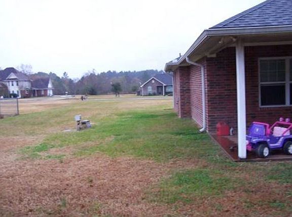 3rd image of 226 Oak Ave