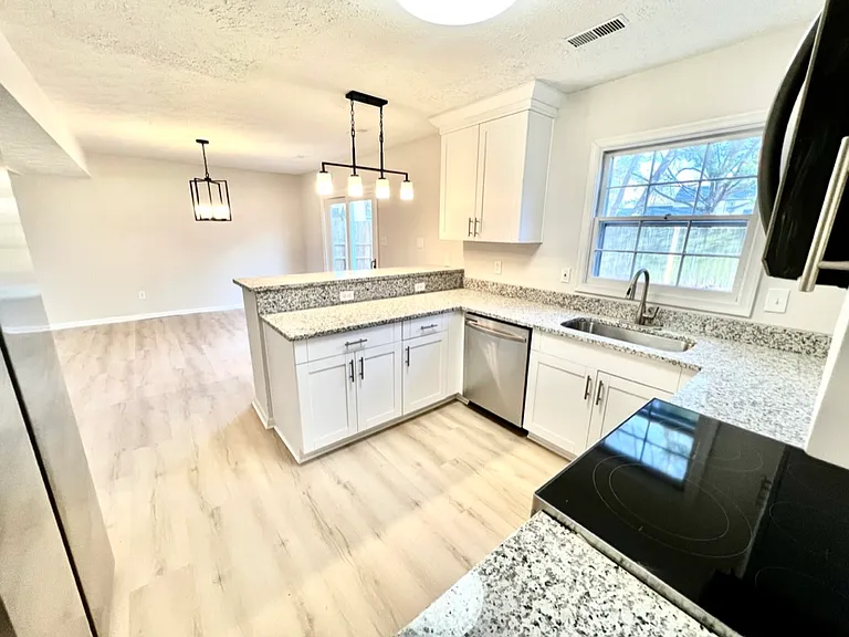 17 Sandy Lake Dr — Photo 9