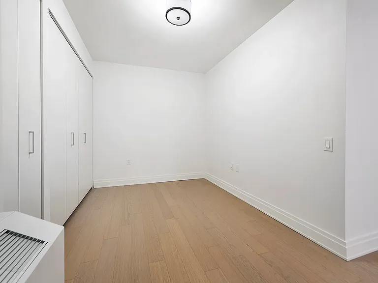 70 Pine St #810 — Photo 5