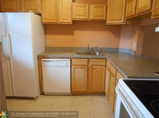 251 Berkley Rd APT 105, Hollywood, FL 33024