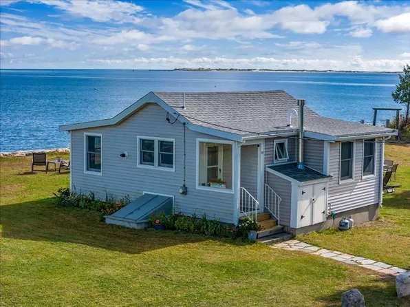77 Hedge Rd, Plymouth, MA 02360