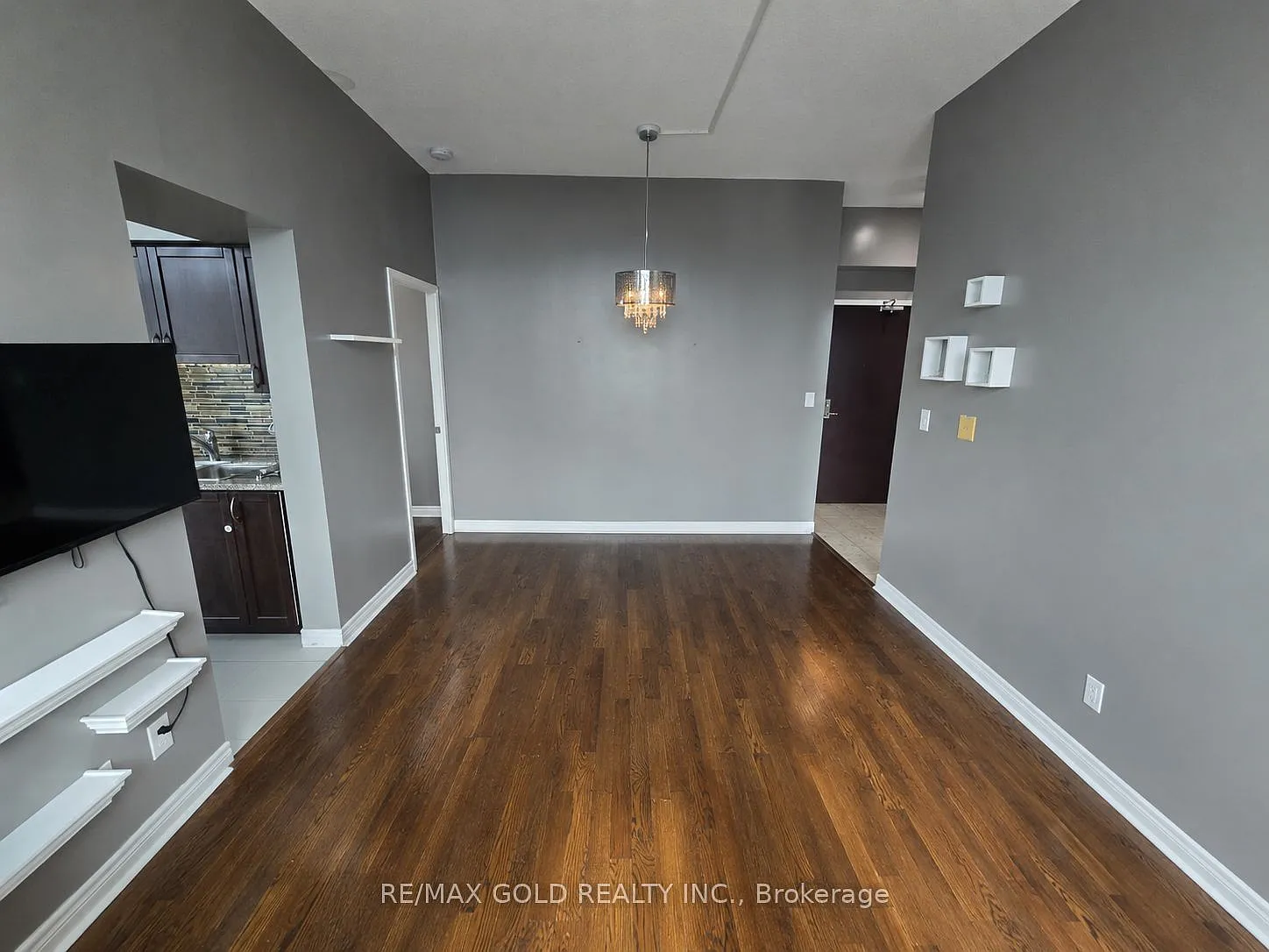 2 bed, $2,700 — Photo 4