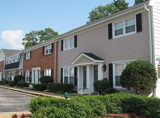 9990 N Pinch Rd, Elkview, WV 25071