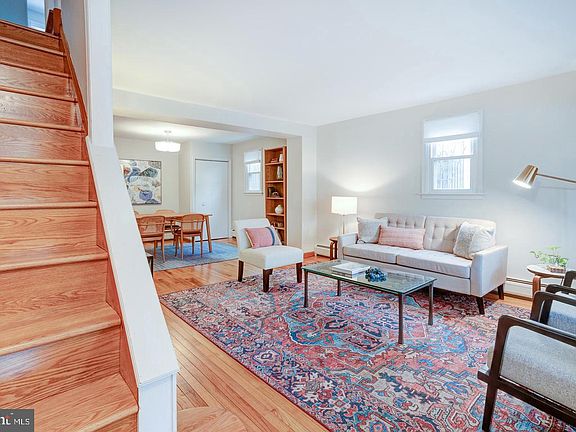 3rd image of 8130 Devon St