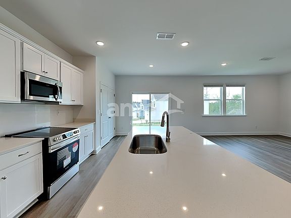 3rd image of 1020 Bevington Dr