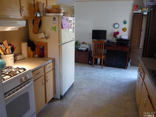 2nd image of 841 Keats Dr