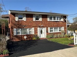 20 Cozzens Ave, Highland Falls, NY 10928