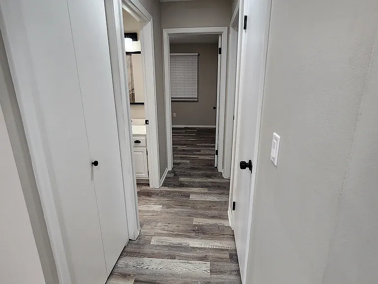 3224 S Walnut St — Photo 5