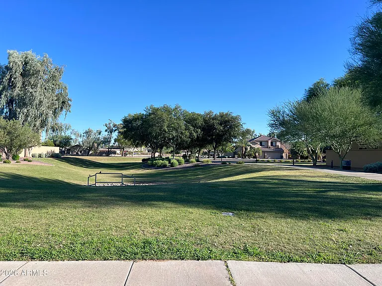 5405 W Angela Dr — Photo 48