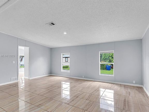 4th image of 19800 SW 180th Ave Lot 518