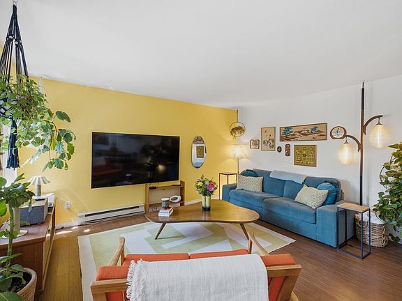 5th image of 15991 Thrift Ave #219