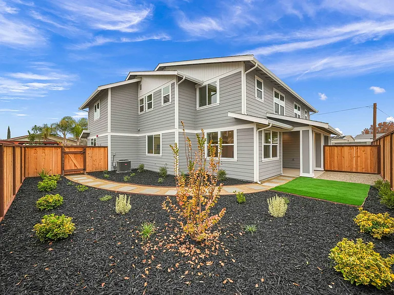 3038 W Byron Rd — Photo 9