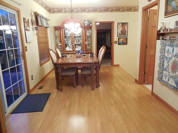3rd image of 3780 Vandeville Dr