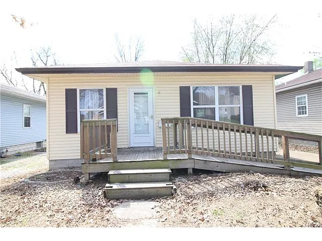 2524 Lincoln Ave photo 1
