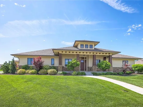 25109 W 105th Ter, Olathe, KS 66061