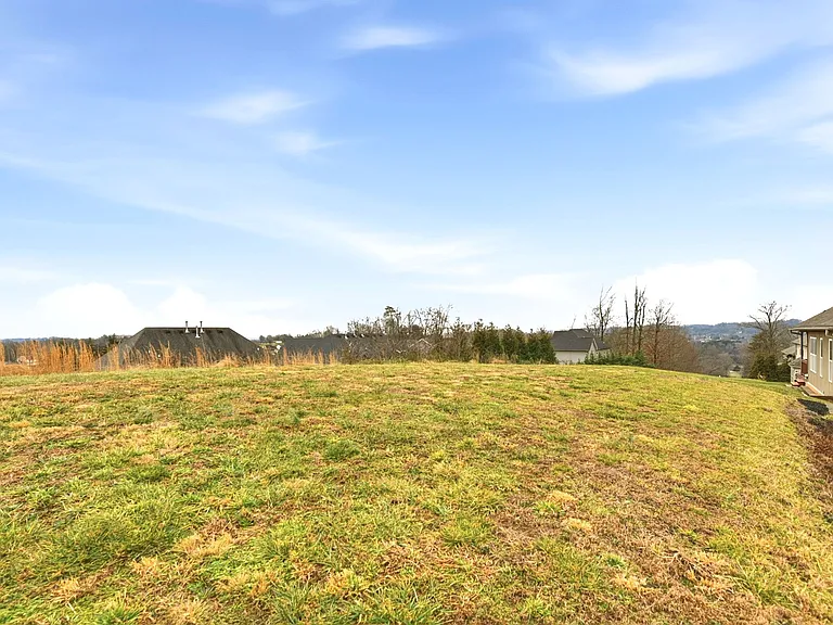9924 Winding Hill Ln — Photo 33