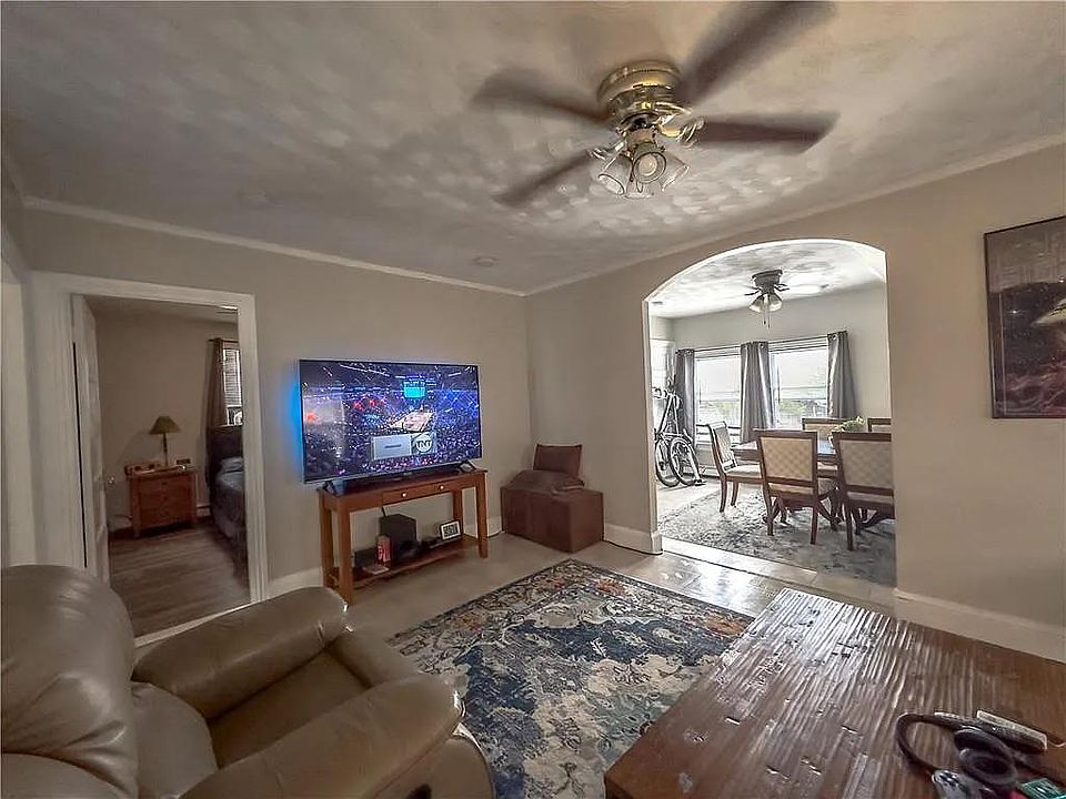 1st image of 124 Jewett St #3