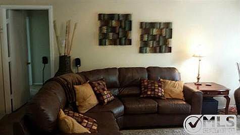 4th image of 630 Misty Glen Ln