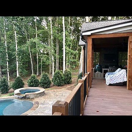 4th image of 212 Eagles Way