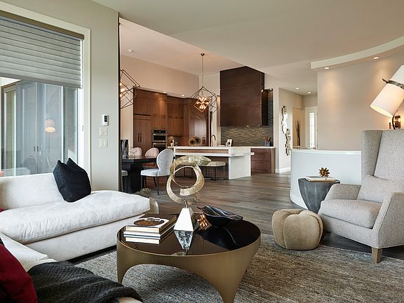 3rd image of 110 Waters Edge Dr